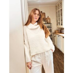 Nr 8 Stella Sweater strikket i Alpakka Ull og Tynn Silk Mohair fra Sandnes Garn