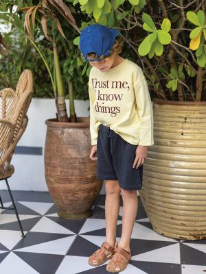 Mio Shorts Junior strikkes i Line fra Sandnes Garn