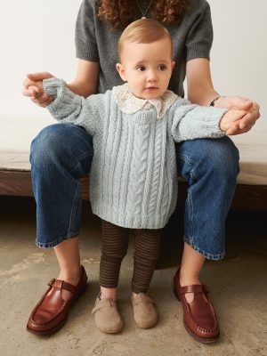 Caspian Sweater Baby strikkes i Duo fra Sandnes Garn