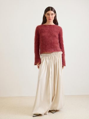 Lyra Sweater strikkes i Ballerina Chunky Mohair fra Sandnes Garn