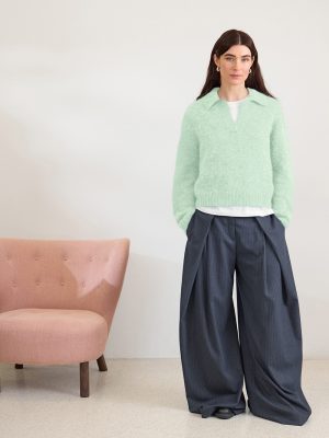 Aria Sweater strikkes i Alpakka Følgetråd og Tynn Silk Mohair fra Sandnes Garn