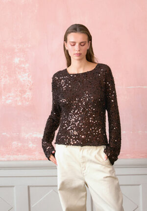 Isla Sweater strikket i Paljett fra Sandnes Garn